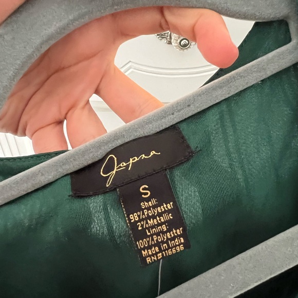 cute top - Picture 3 of 3